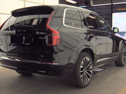 Used 2025 Volvo XC90 B6 Plus AWD/4WD image 3