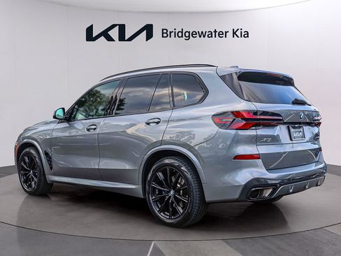 Used 2024 BMW X5 xDrive40i w/ M Sport Package AWD/4WD image 4