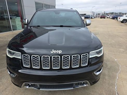 Used 2018 Jeep Grand Cherokee Overland w/ Trailer Tow Group IV image 3