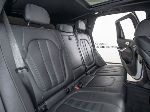 Used 2022 BMW X5 sDrive40i w/ M Sport Package image 15