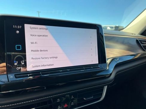 Used 2024 Volkswagen Atlas SE image 43