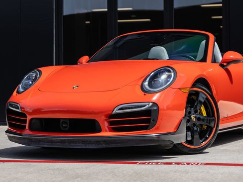 Certified 2016 Porsche 911 Turbo S AWD/4WD image 7