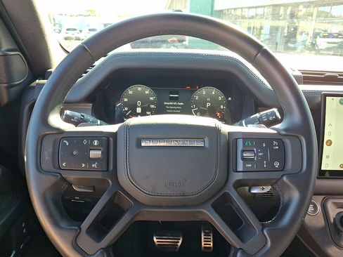 Used 2025 Land Rover Defender 110 V8 AWD/4WD image 20