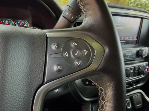Used 2018 Chevrolet Silverado 1500 LTZ Z71 w/ LTZ Plus Package AWD/4WD image 8