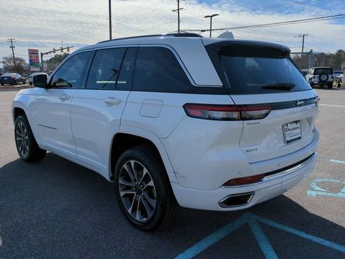 Used 2023 Jeep Grand Cherokee Overland AWD/4WD image 6