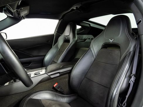 Used 2014 Chevrolet Corvette Stingray Coupe w/ 2LT Preferred Equipment Group image 5