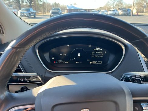 Used 2020 Lincoln Nautilus Premier w/ Equipment Group 101A image 21