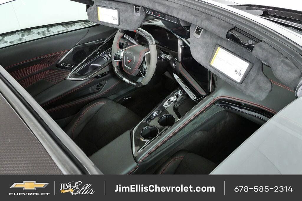 Used 2027 Chevrolet Corvette ZR1 w/ ZR1 Carbon Fiber Aero Package RWD image 26