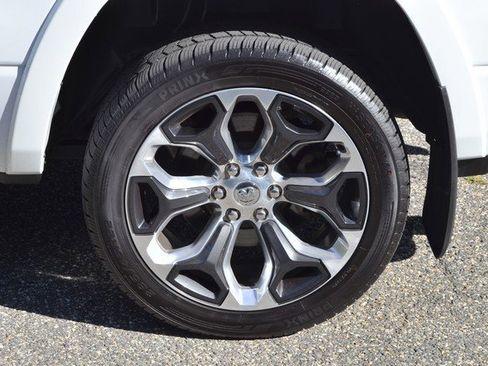 Used 2022 RAM 1500 Limited w/ Body Color Bumper Group image 12