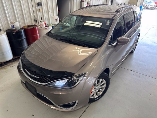 Used 2017 Chrysler Pacifica Touring-L FWD image 34