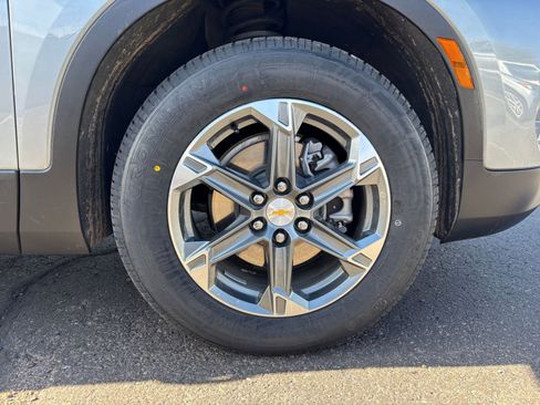 Used 2025 Chevrolet Blazer LT image 32