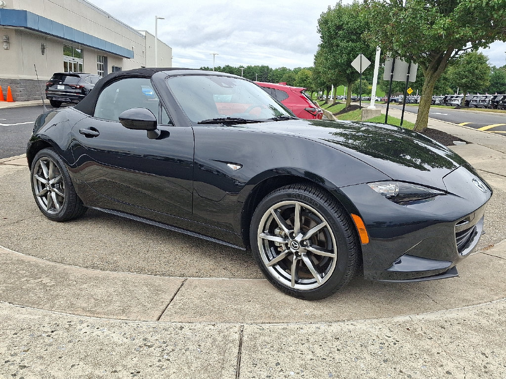 Used 2022 MAZDA MX-5 Miata Grand Touring w/ Weather Package RWD image 5