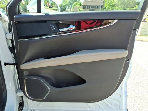 Certified 2022 Lincoln Nautilus Reserve AWD/4WD image 31