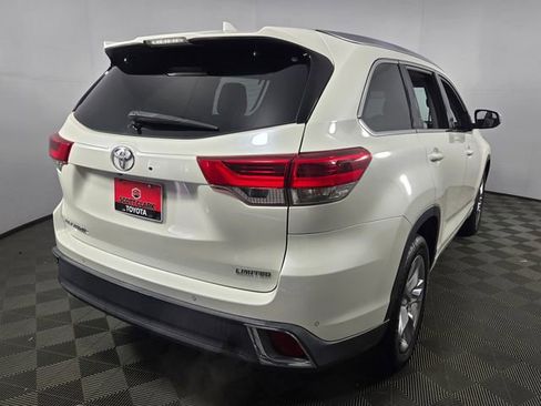 Used 2018 Toyota Highlander Limited image 8