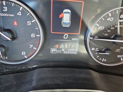 Used 2024 Subaru Crosstrek 2.0i Premium image 19