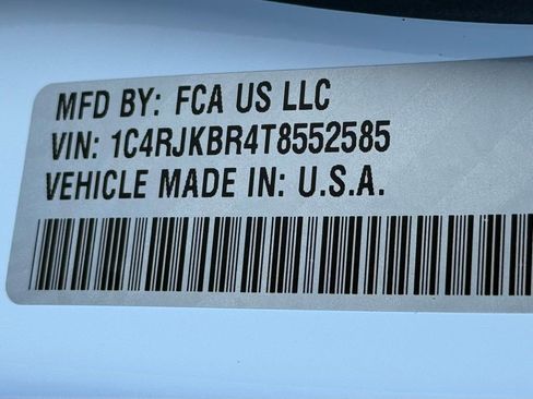 New 2026 Jeep Grand Cherokee L Limited w/ Luxury Tech Group II AWD/4WD image 40