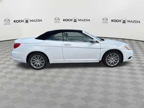 Used 2013 Chrysler 200 Limited image 8