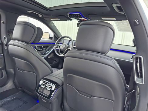 Used 2023 Mercedes-Benz S 500 4MATIC w/ AMG Line image 41