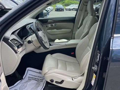Used 2022 Volvo XC90 T6 Inscription w/ Advanced Package AWD/4WD image 2