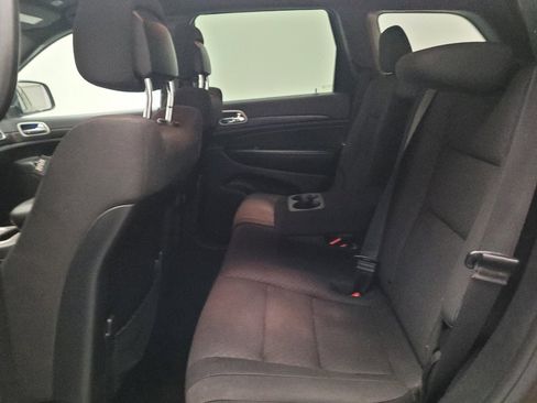 Used 2021 Jeep Grand Cherokee Laredo RWD image 18