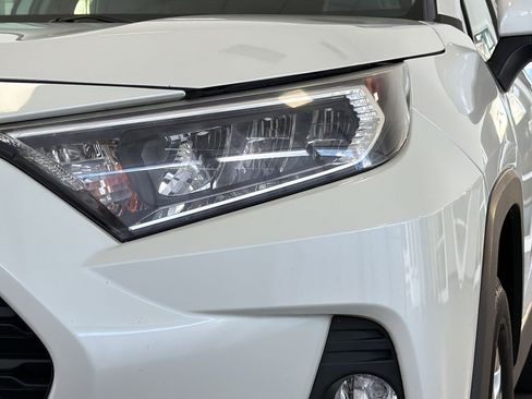 Used 2021 Toyota RAV4 XLE Premium FWD image 11