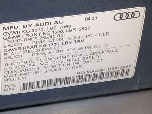 Used 2024 Audi Q8 e-tron Prestige image 38