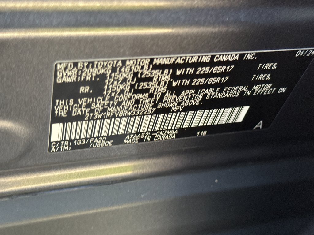 Used 2024 Toyota RAV4 XLE FWD image 38