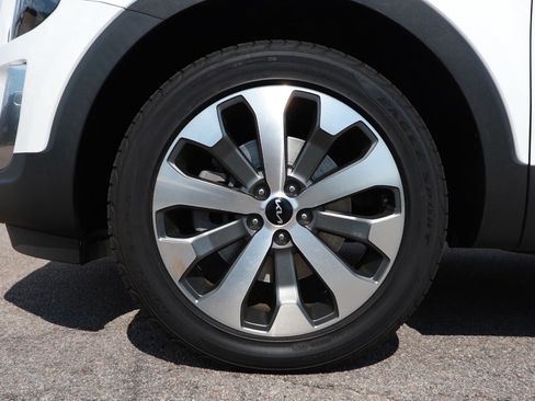 Used 2022 Kia Telluride EX w/ EX Premium Package FWD image 10