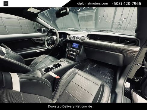 Used 2022 Ford Mustang Shelby GT500 w/ Technology Package RWD image 19