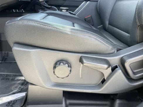 New 2025 Ford Bronco Badlands image 18