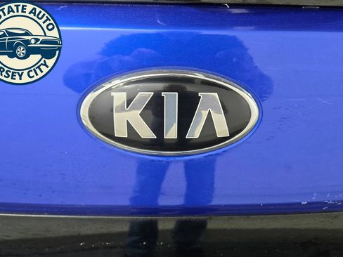 Used 2020 Kia Soul GT-Line FWD image 28