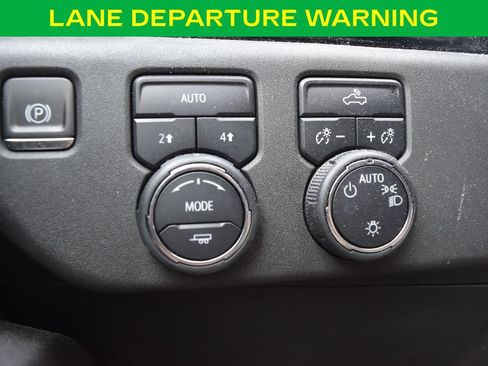 Used 2024 Chevrolet Silverado 1500 LT AWD/4WD image 19