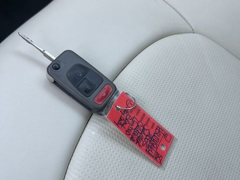 Used 2005 Chrysler Crossfire Limited RWD image 26