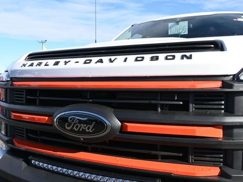 New 2026 Ford F250 Lariat w/ Black Appearance Package image 4