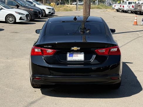 Used 2017 Chevrolet Malibu LT FWD image 5