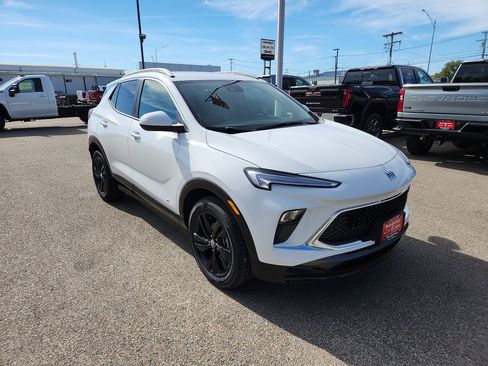 New 2026 Buick Encore GX Sport Touring image 2