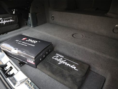 Certified 2012 Ferrari California image 21