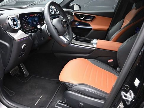 Used 2025 Mercedes-Benz GLC 300 image 17