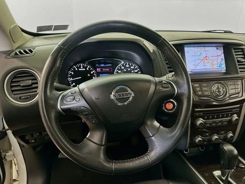 Used 2015 Nissan Pathfinder Platinum image 13