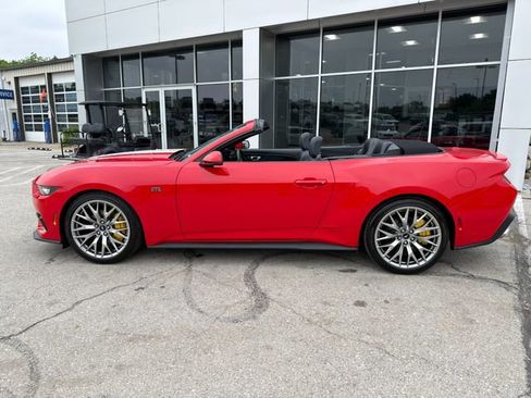 Used 2024 Ford Mustang Premium RWD image 4