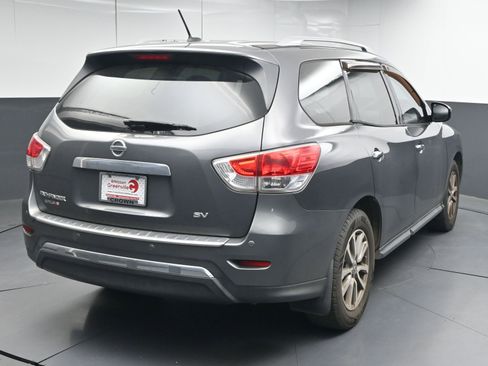 Used 2015 Nissan Pathfinder SV image 8