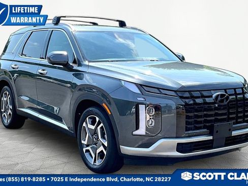 Used 2023 Hyundai Palisade Limited AWD/4WD image 1