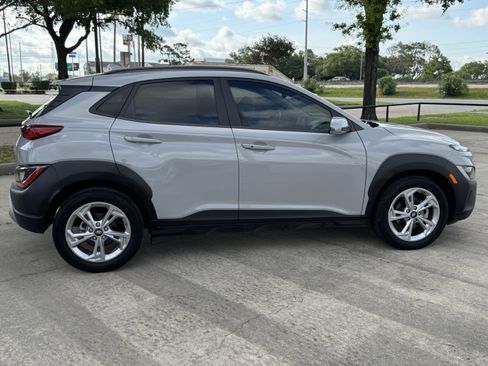 Used 2023 Hyundai Kona SEL FWD image 7