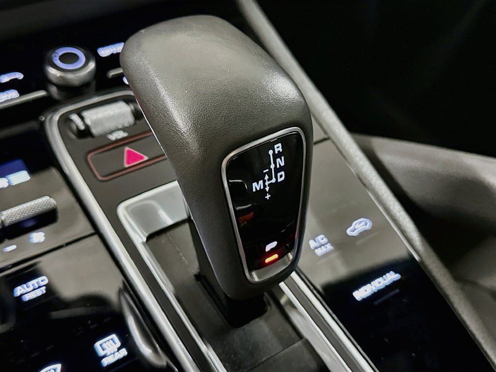 Certified 2020 Porsche Cayenne S AWD/4WD image 18