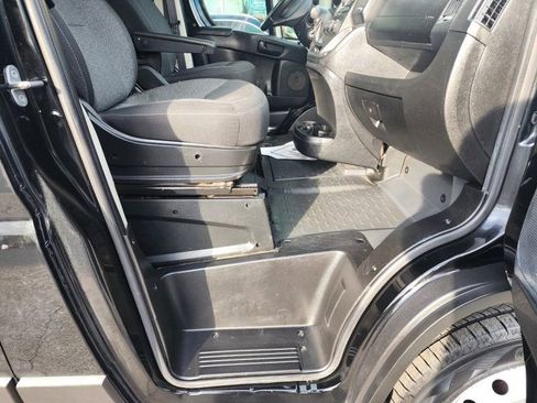 Used 2019 RAM ProMaster 3500 w/ Premium Appearance Group image 14