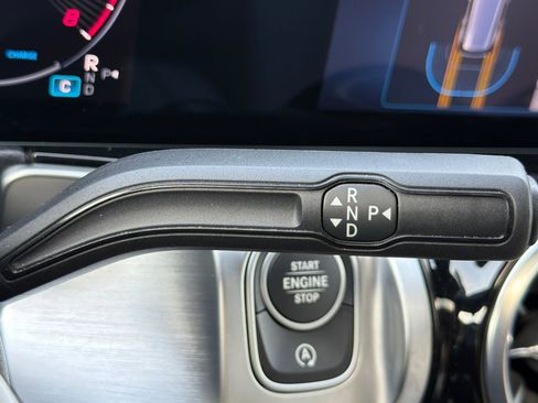 Certified 2025 Mercedes-Benz GLB 250 image 24