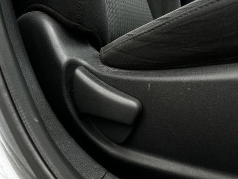Used 2015 Nissan Sentra SR FWD image 30