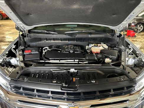 Certified 2022 Chevrolet Silverado 1500 LT AWD/4WD image 11