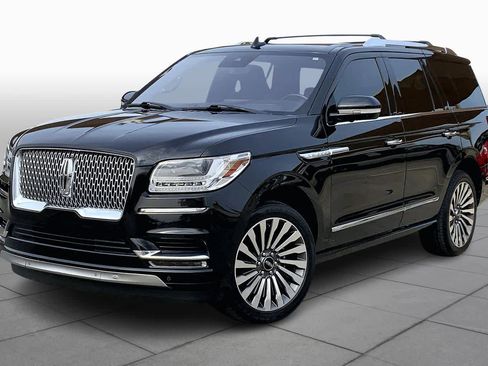 Used 2019 Lincoln Navigator Reserve w/ Cargo Package image 1