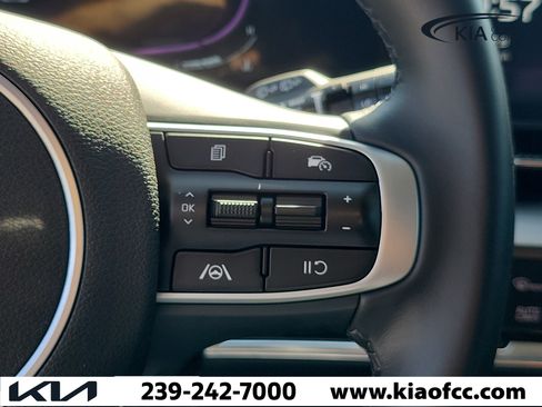 Certified 2025 Kia Sportage EX w/ Premium Package FWD image 26